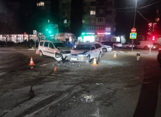 В Туапсе в ДТП пострадали два человека