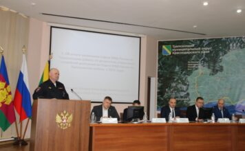 Руководитель Туапсинской полиции подвел итоги работы полиции за прошедший год перед Советом депутатов